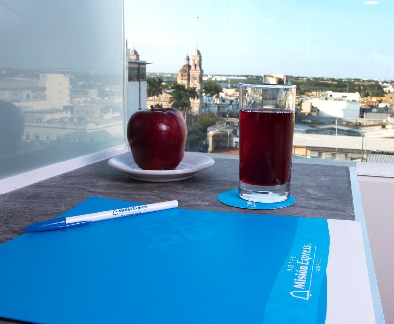 ホテル Mision Puebla Angelopolis エクステリア 写真